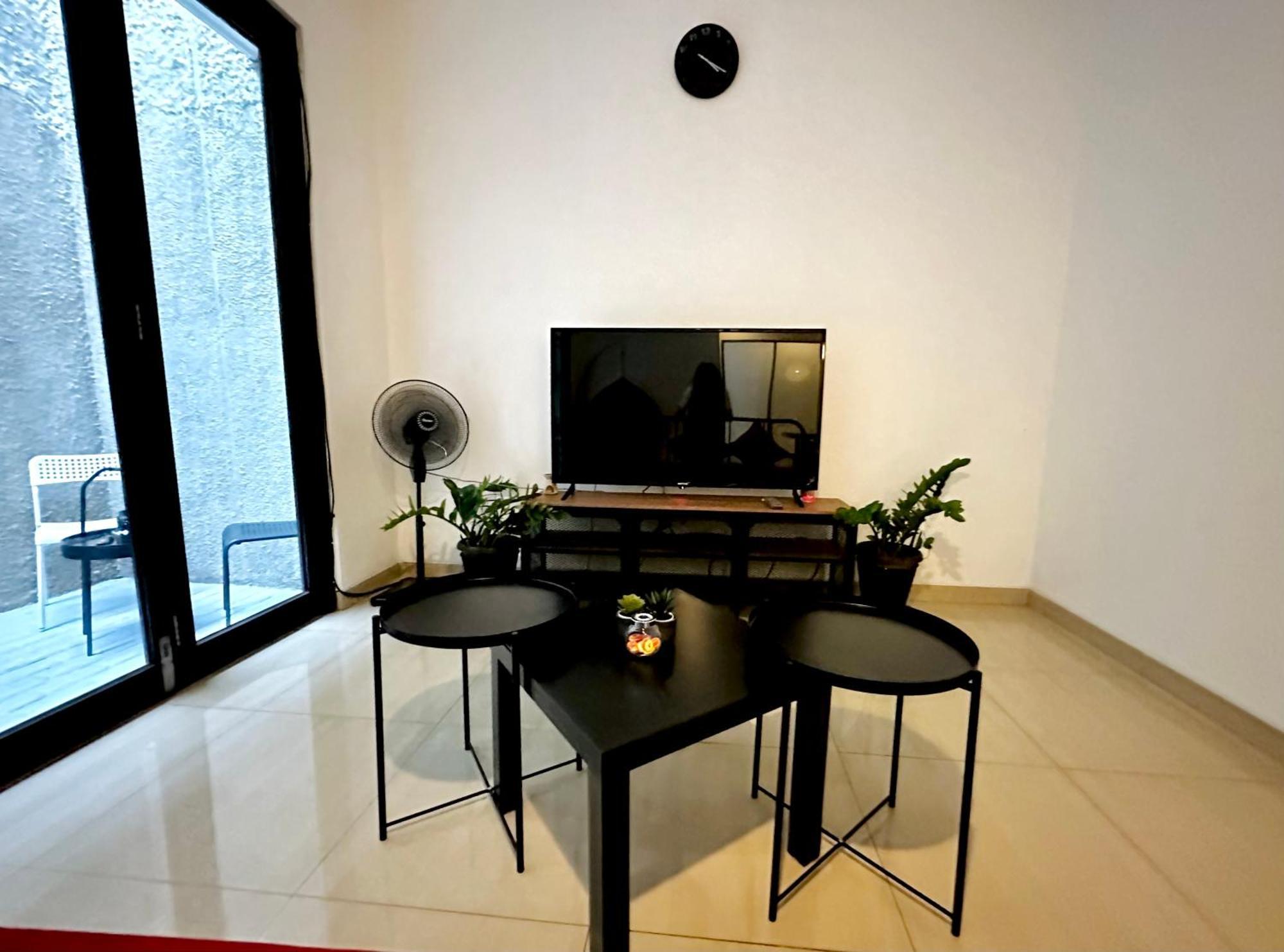 4-Bedroom Home In South Jakarta Nuansa Swadarma Residence By Le Ciel Hospitality Eksteriør bilde